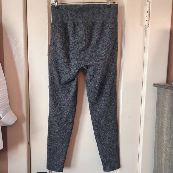 Bare Necessities "The Seamless' Leggings Size Large Marle/Grey NWT Current Style - Picture 2 of 8